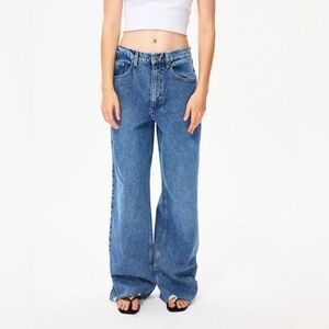 Khy Low Rise Medium Wash Baggy Jeans